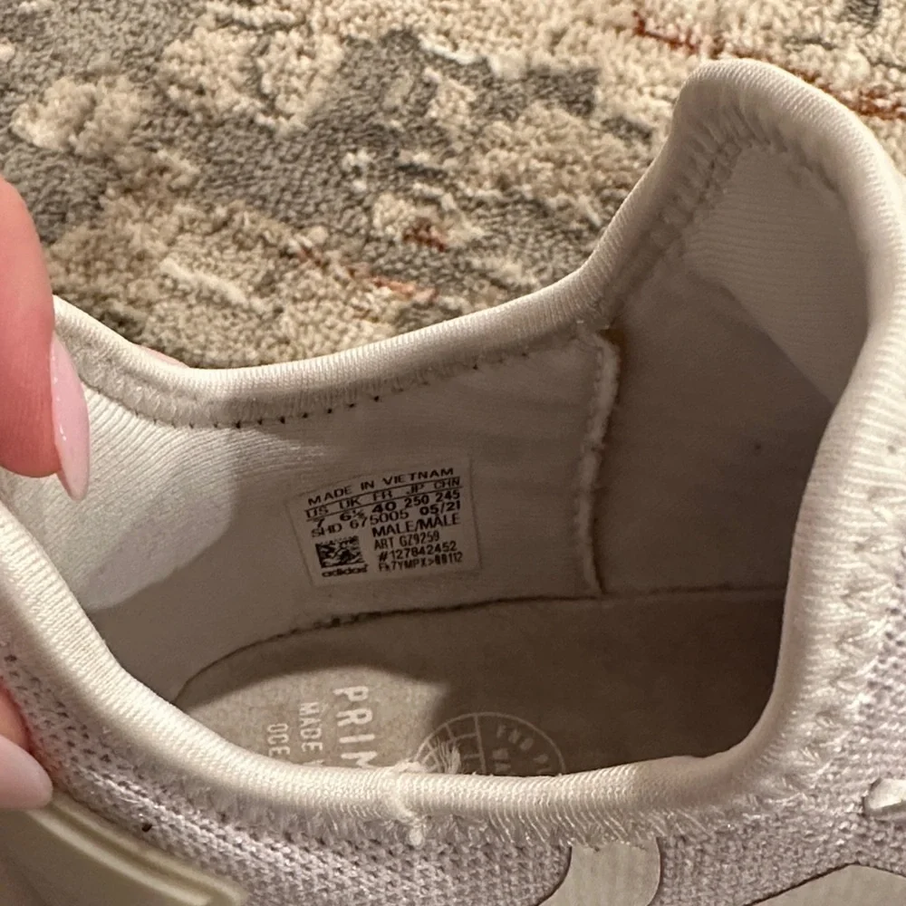 adidas stylish sneakers